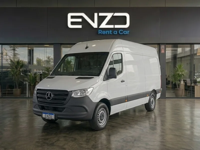 Sprinter para locação na Enzo Rent a Car